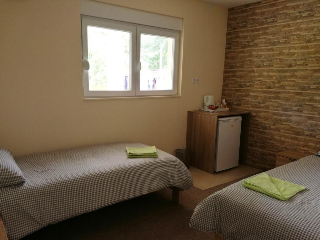 Riverside Guesthouse Pocitelj Buitenkant foto
