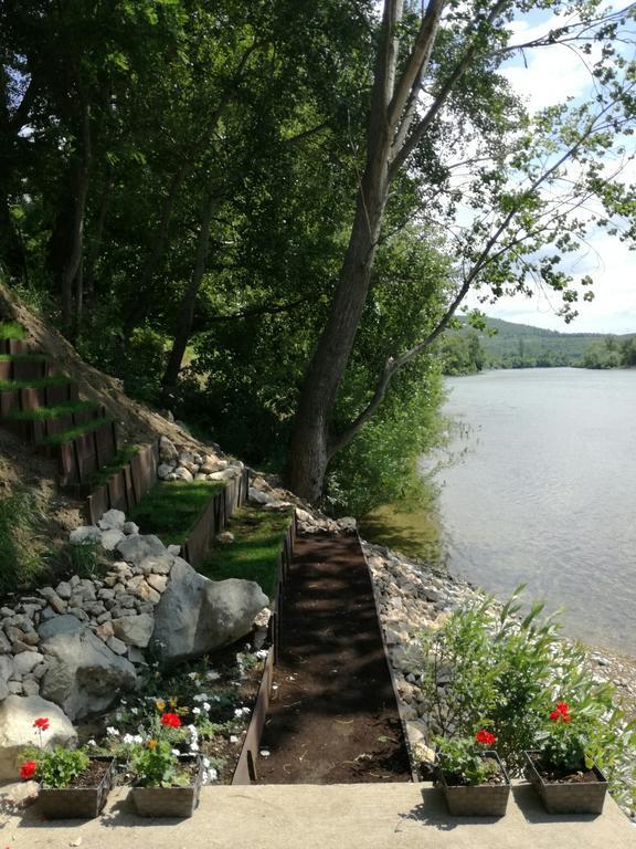 Riverside Guesthouse Pocitelj Buitenkant foto