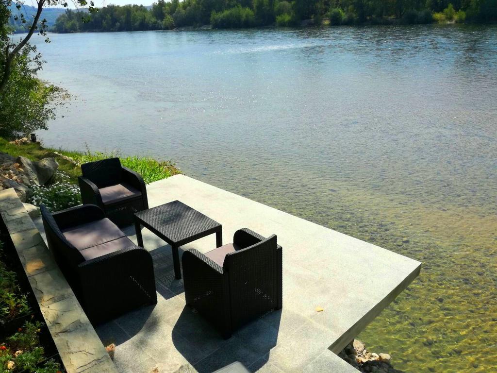 Riverside Guesthouse Pocitelj Buitenkant foto